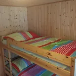 ホリデーパーク Standard Auf Ruegen - Bis 5 Personen - Nur 100m Zum Naturstrand - Mitten Im Wald - Familien Und Hunde Herzlich Willkommen - Schwalbennest 2*