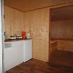 Prázdninový areál Standard Auf Ruegen - Bis 5 Personen - Nur 100m Zum Naturstrand - Mitten Im Wald - Familien Und Hunde Herzlich Willkommen - Schwalbennest 2*