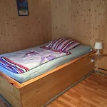 ホリデーパーク Standard Auf Ruegen - Bis 5 Personen - Nur 100m Zum Naturstrand - Mitten Im Wald - Familien Und Hunde Herzlich Willkommen - Schwalbennest ドランスケ