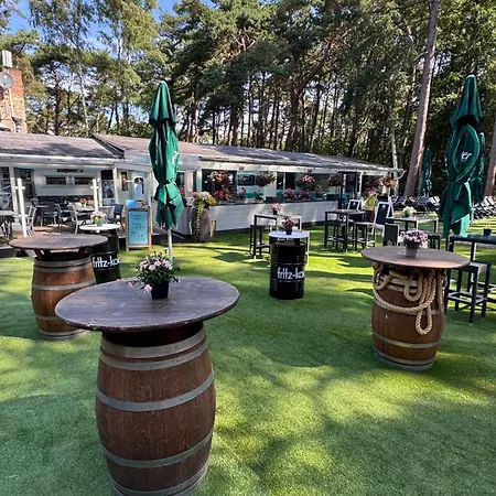 홀리데이파크 Standard Auf Ruegen - Bis 5 Personen - Nur 100m Zum Naturstrand - Mitten Im Wald - Familien Und Hunde Herzlich Willkommen - Schwalbennest 드란스케