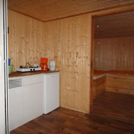 Prázdninový areál Standard Auf Ruegen - Bis 5 Personen - Nur 100m Zum Naturstrand - Mitten Im Wald - Familien Und Hunde Herzlich Willkommen - Schwalbennest 2*