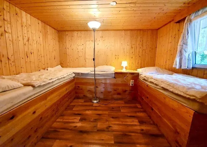 Üdülőpark Standard Auf Ruegen - Bis 5 Personen - Nur 100m Zum Naturstrand - Mitten Im Wald - Familien Und Hunde Herzlich Willkommen - Schwalbennest